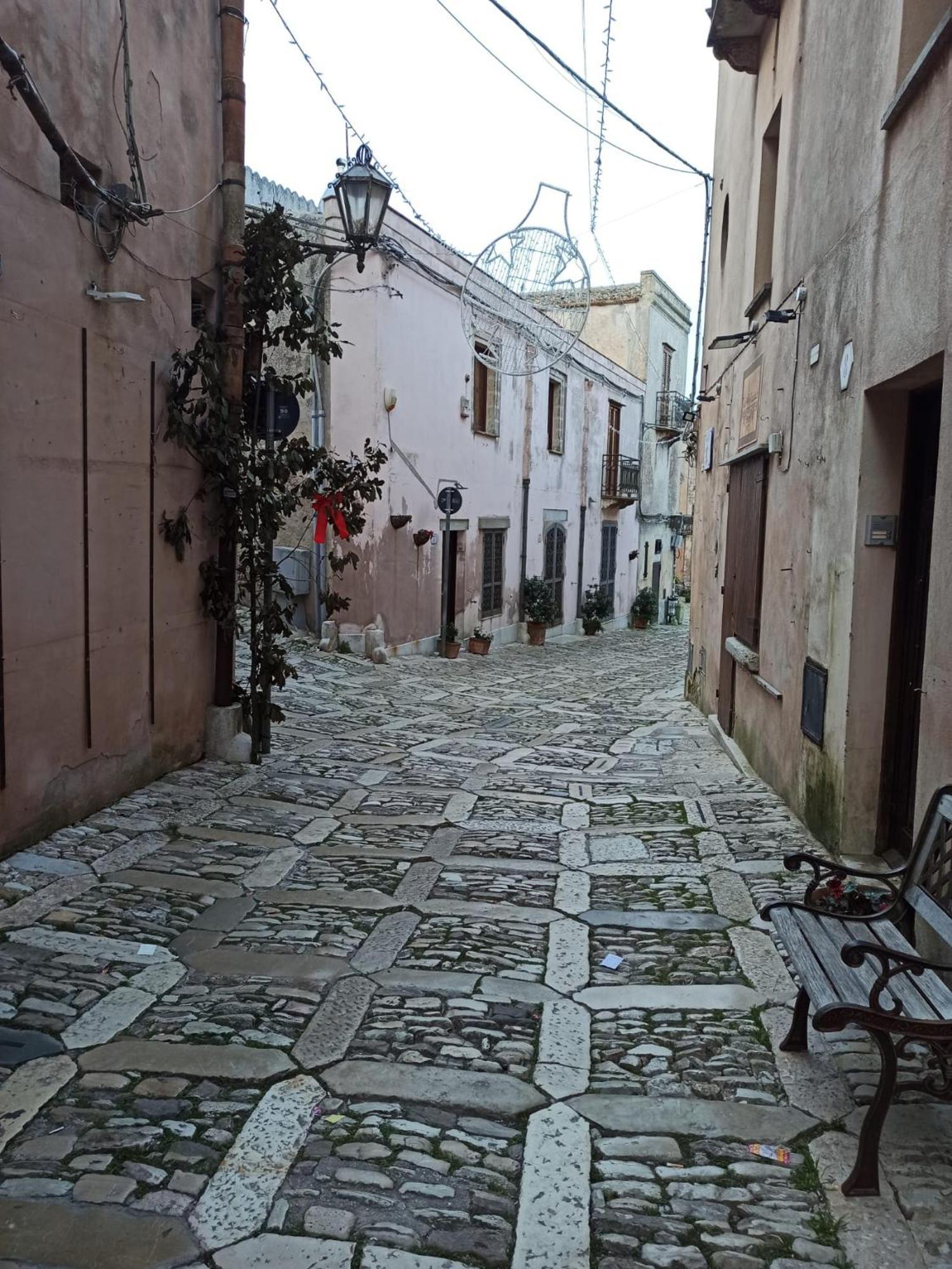 Casale Sammartano Apartments Ummari Εξωτερικό φωτογραφία